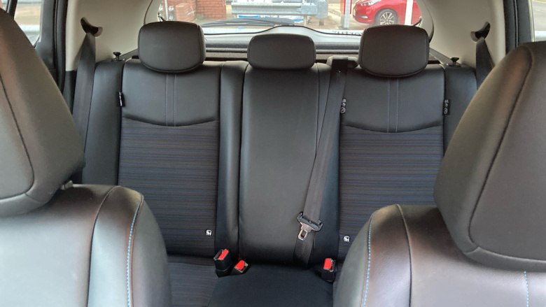 Nissan LEAF 110kW N-Connecta 39kWh 5dr Auto Electric Hatchback